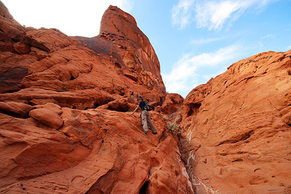 Bronwen exploring Mouse’s Tank in the Valley of Fire