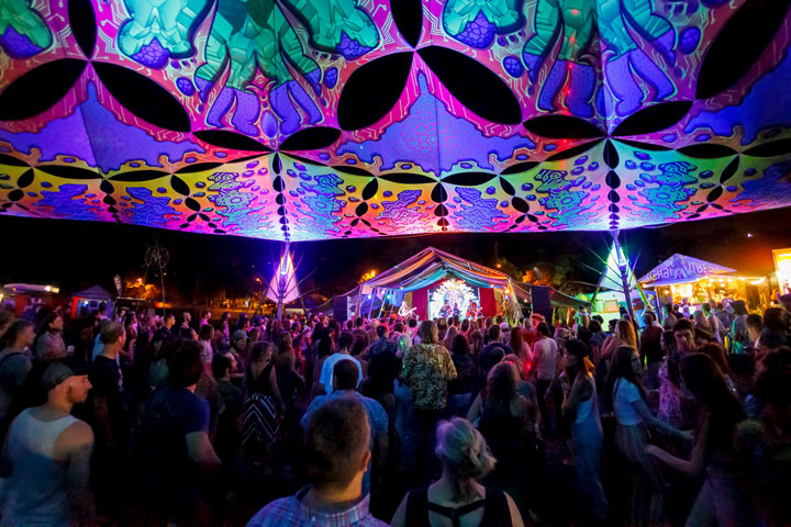 Chocolate Strings, Micro Island Vibe Festival, Stradbroke Island