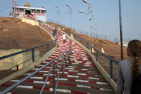 Bronwen climbing to the temple atop the Rock Fort, Tiruchirappalli