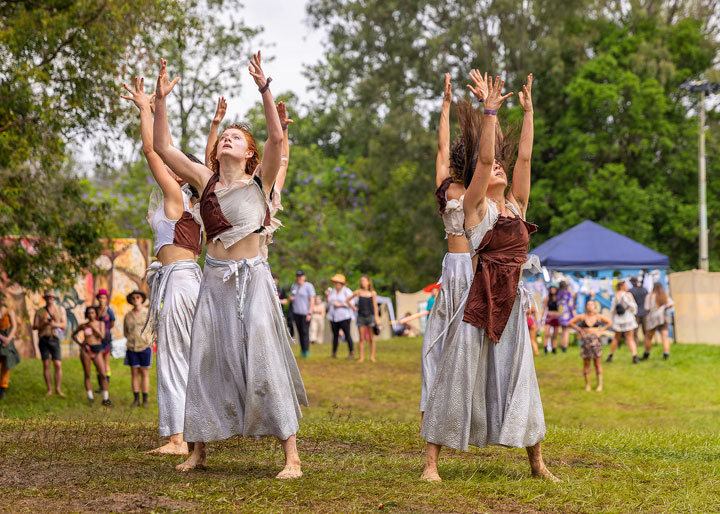 RE//BIRTH—Zen Zen Zo Physical Theatre, Spiegeltent, Yonder Festival 2021