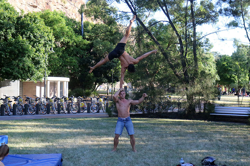 Entirely non-slacklining gymnasts