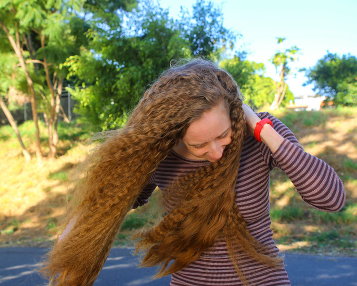 Bronwen & her very frizzy hair at Davies Park Markets