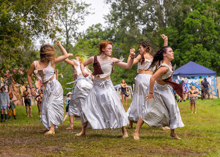 RE//BIRTH—Zen Zen Zo Physical Theatre, Spiegeltent, Yonder Festival 2021