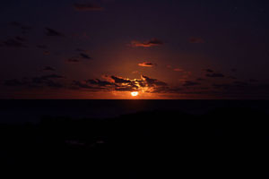 Moonrise from Stradbroke Island