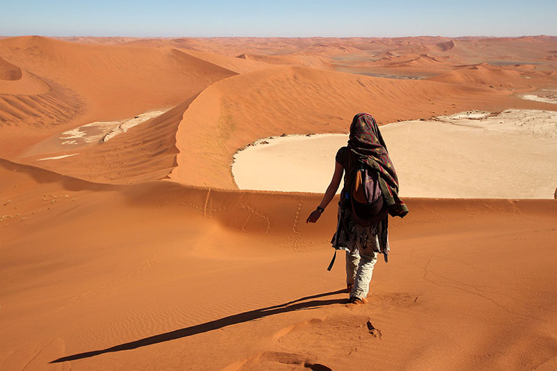 Bronwen, Climbing “Big Daddy”, Dead Vlei, Sossusvlei, Namibia