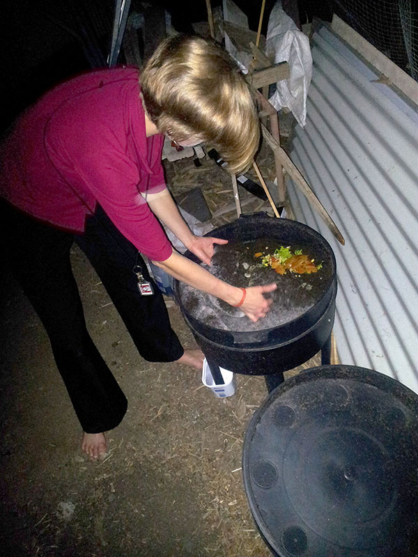 Bronwen feeding worms