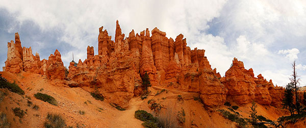 Hoodoos surrounding one of the many amphitheatres