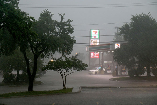 A sudden storm batters the 7-11
