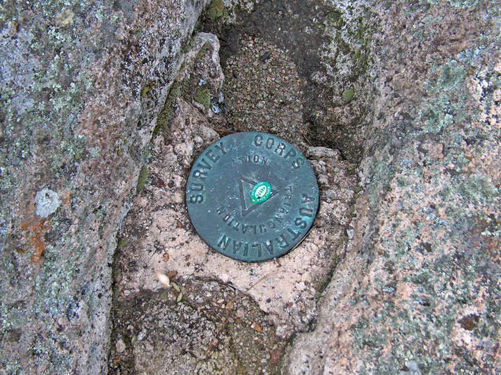 Bushwalk up Mt Barney  via South (Peasant's) Ridge