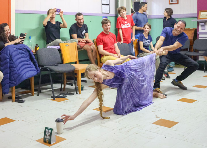 Bronwen, Games at the Australian Hotel, Do it in a Froq climbing event, Boonah