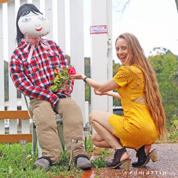 Bronwen at the Tamborine Mountain Scarecrow Festival