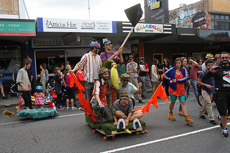 Kurilpa Derby, West End