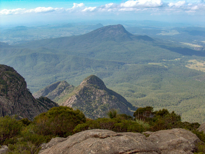 Bushwalk up Mt Barney  via South (Peasant's) Ridge