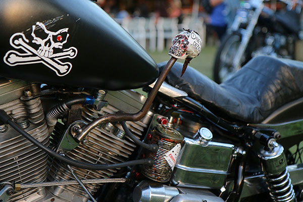 A bike with a hand-operated gear-shift