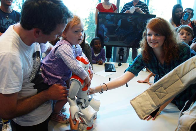 Rescuing a robot at Robotronica, QUT Gardens Point Campus