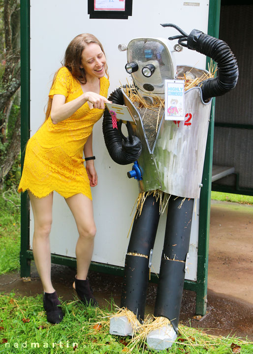 Bronwen at the Tamborine Mountain Scarecrow Festival