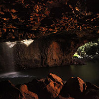 Natural Bridge Glow Worm Cave [Photo by Maz]