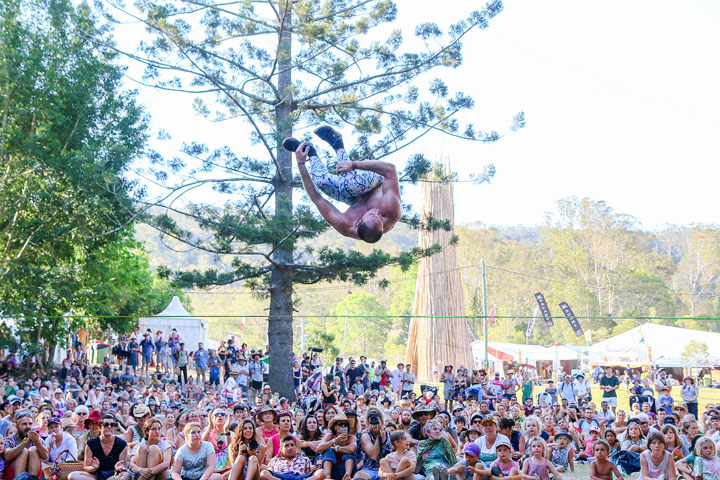 Bruise Brothers Slackline, Woodford Folk Festival 2016/2017, Woodfordia