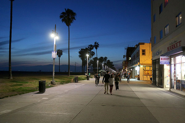 The walkway along Venice Beach