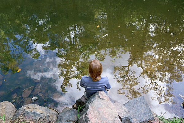 Bronwen relaxes at Stoney Creek