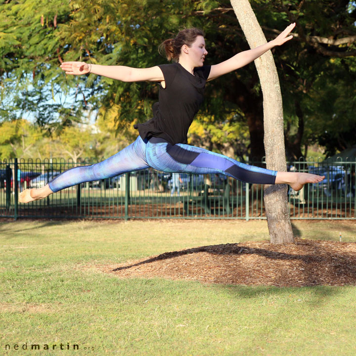 Slackline & Acro at New Farm Park