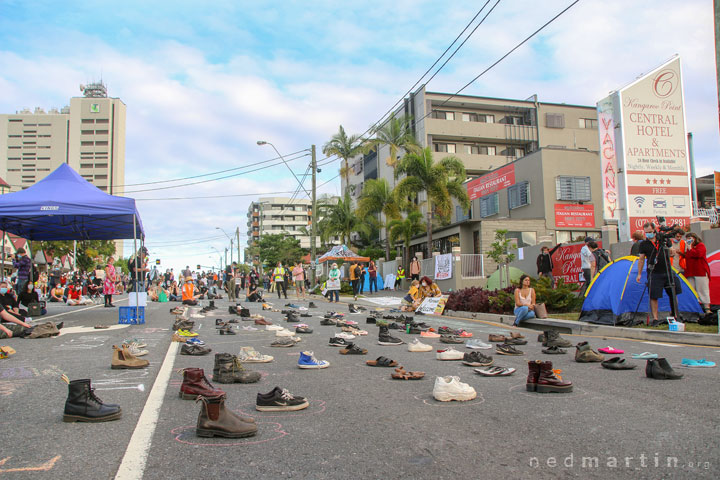 120 shoes, for 120 refugees