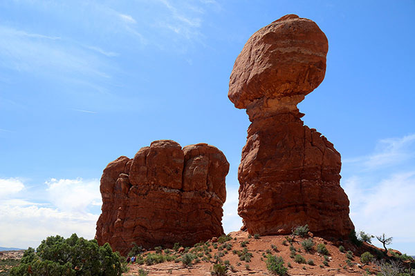 There are balancing rocks everywhere in Arches National Park