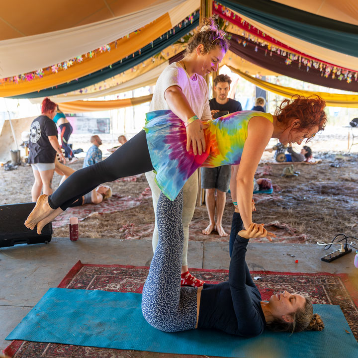 Acro yoga play, Jungle Love Festival 2022