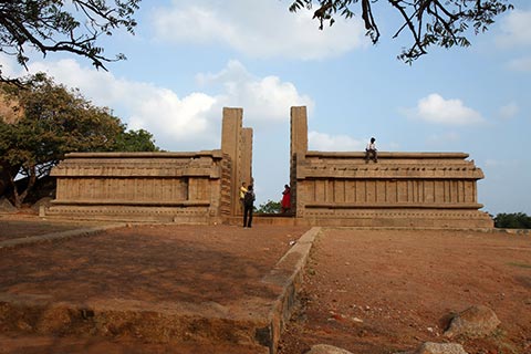 Many old ruined buildings and temples lay about