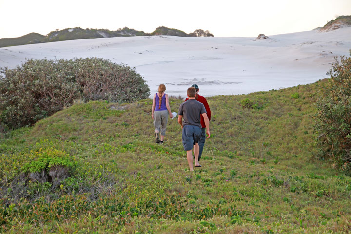 Bronwen, Chris, Maz, Moreton Island