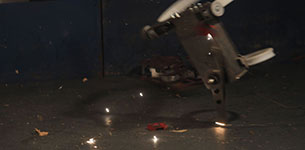 Scissorhands smashing another robot