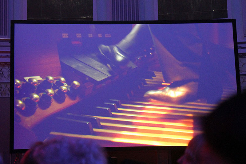 Screens were set up to show the organist’s feet