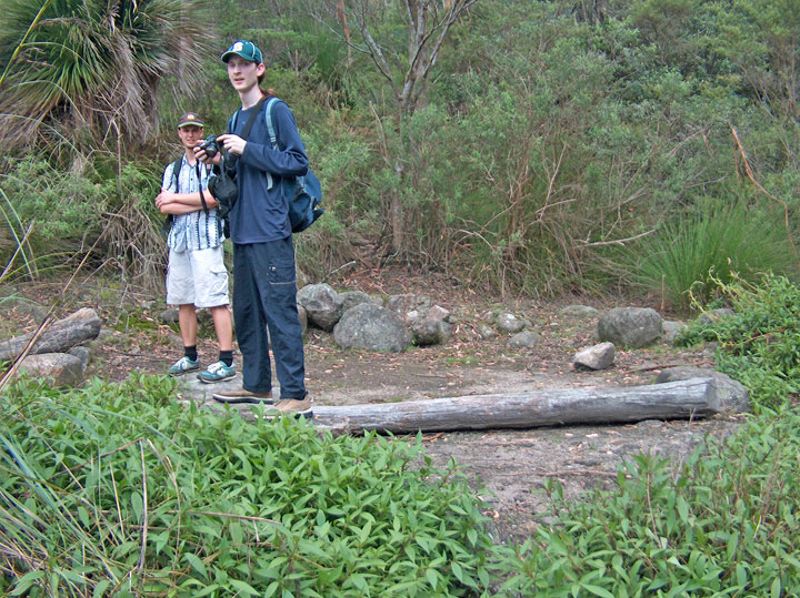 Maz, Ned, Bushwalk up Mt Barney  via South (Peasant's) Ridge