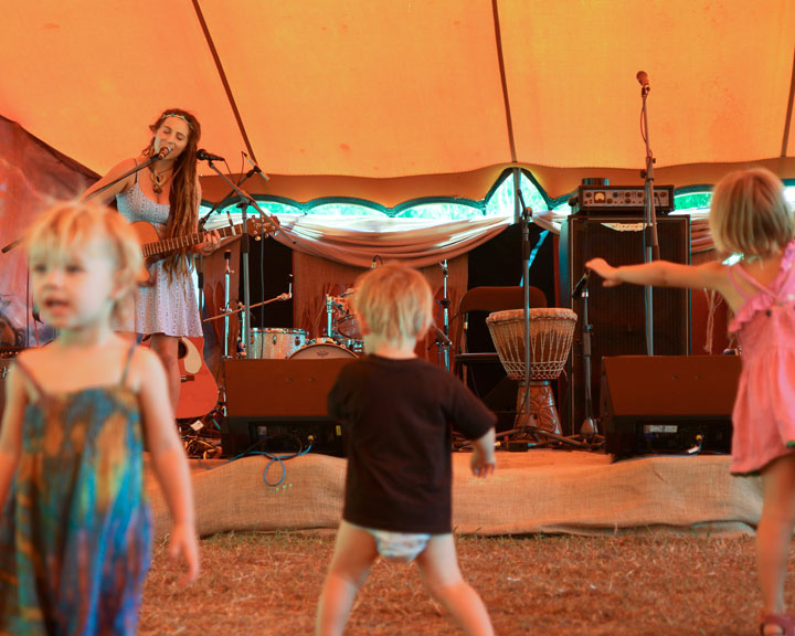 Erin Sphere, Coconut Lounge, Island Vibe Festival 2017, Stradbroke Island