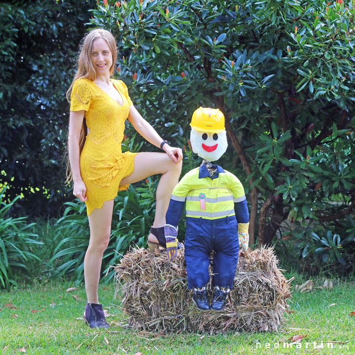 Bronwen at the Tamborine Mountain Scarecrow Festival