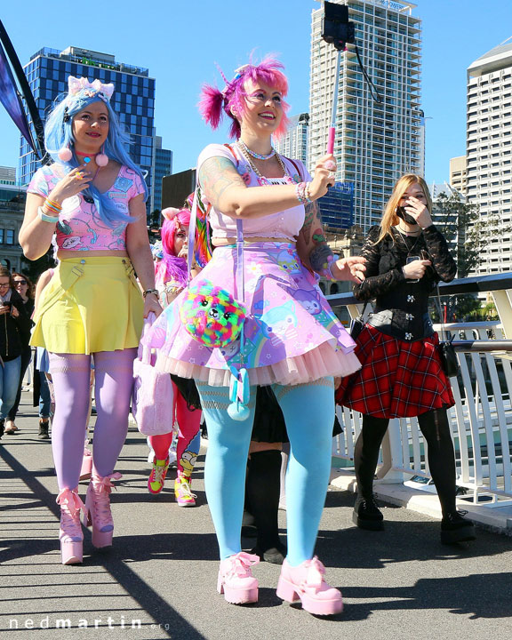 The Brisbane Harajuku Fashion Walk 2017, Victoria Bridge