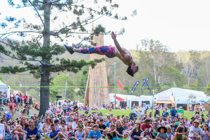 Bruise Brothers Slacklining, Woodford Folk Festival 2016/2017, Woodfordia