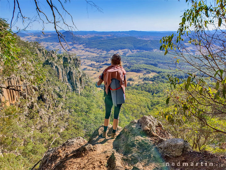 Bronwen, Climbing down Mt Maroon