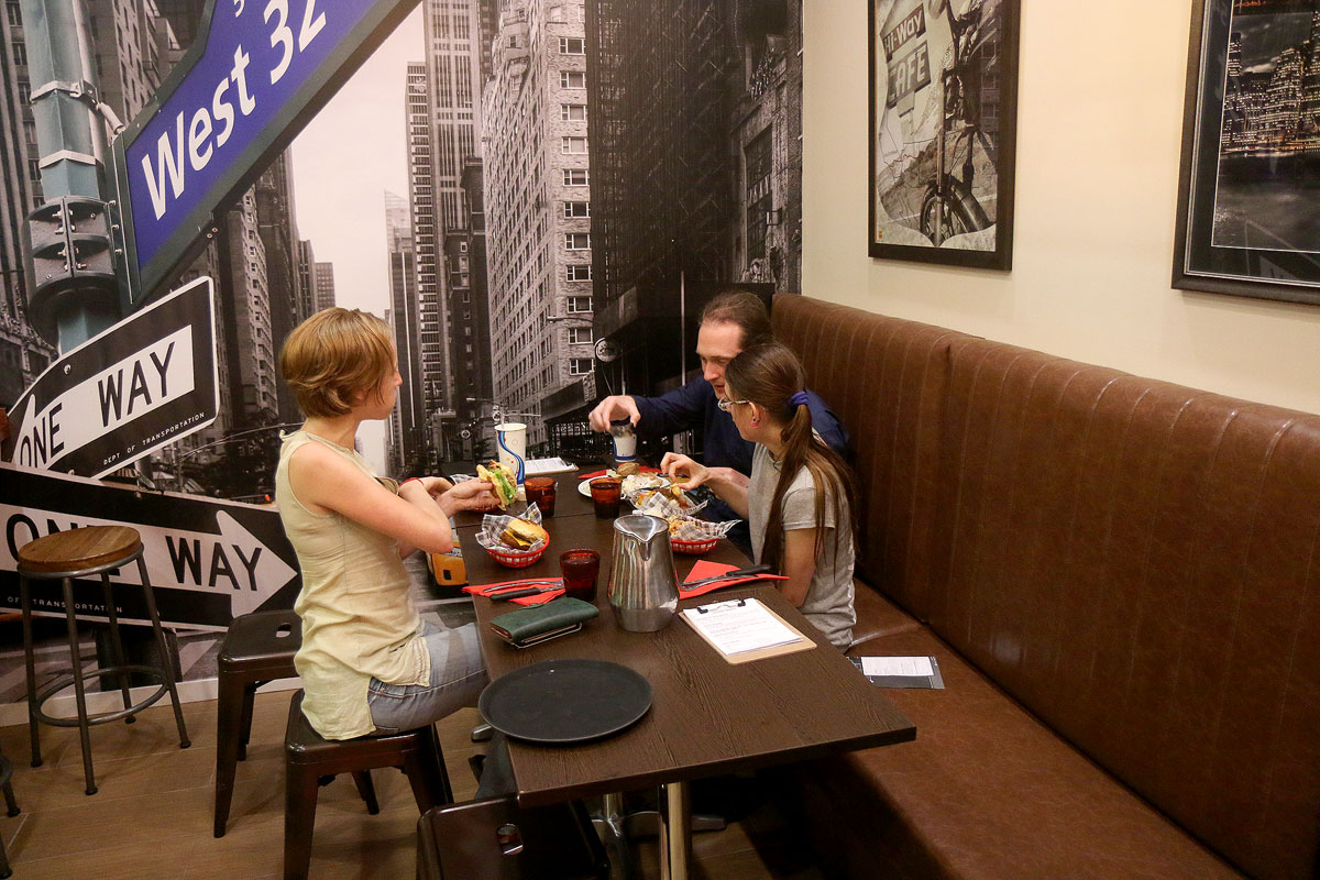Bronwen, Maz & Emmi eat pseudo-American food