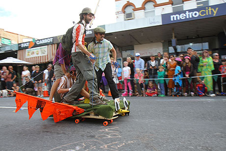 Kurilpa Derby, West End