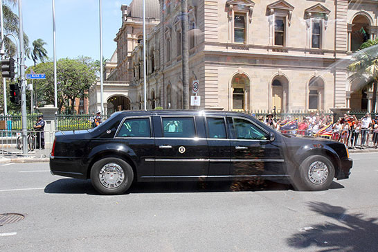 Obama, waving to the small crowd