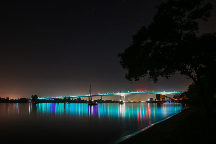 Sir Leo Hielscher Bridges (Gateway Bridges) from Colmslie Beach Reserve