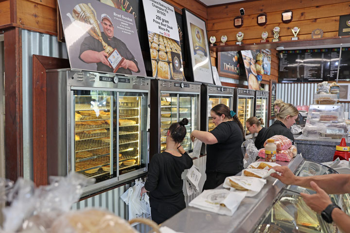 Old Fernvale Bakery and The Old Fernvale Bakery Cafe, Brisbane Valley Rail Trail