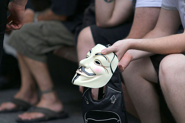 An “anonymous” mask