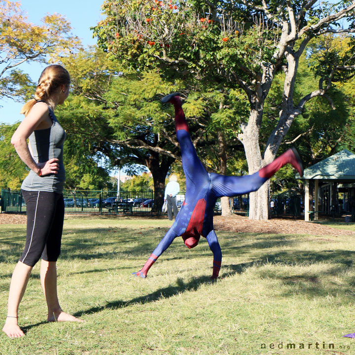 Bronwen, Slackline & Acro at New Farm Park