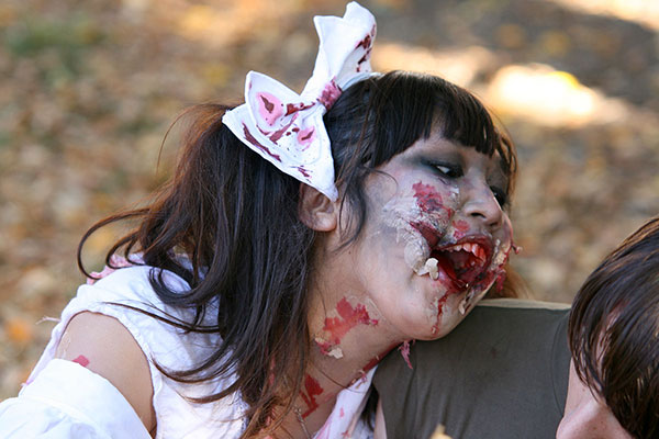 Zombie wants a kiss