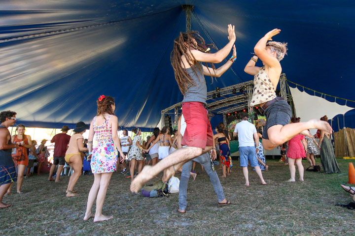 Hughie & Skye, Big Top- Mapstone, Island Vibe Festival 2018, Stradbroke Island