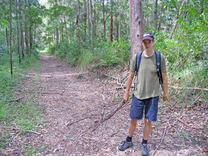 Clint, Bushwalk up Mt Barney  via South (Peasant's) Ridge