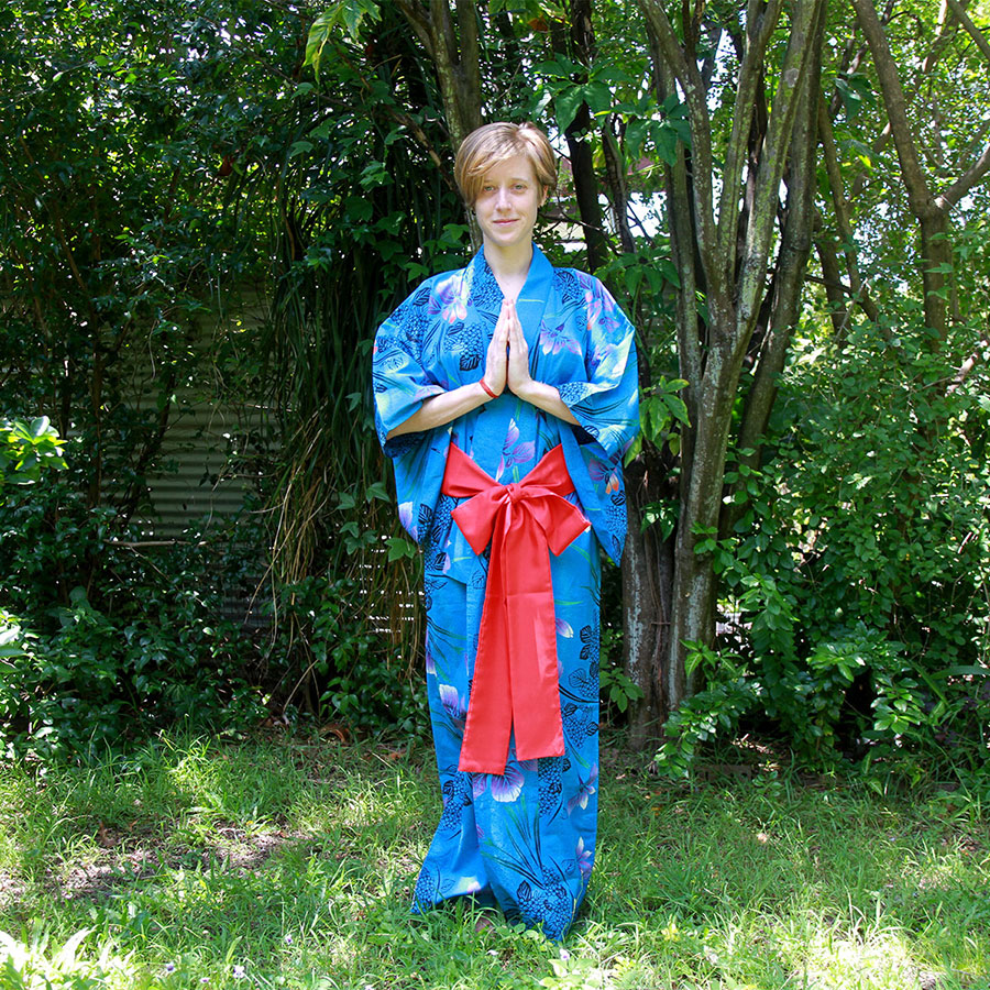 Bronwen models her kimono.